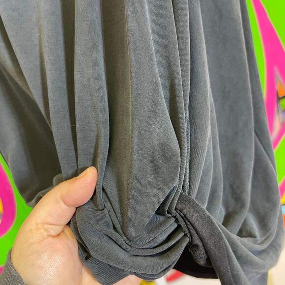 She + Sky, Tank Top with Knot Detail. Size 2XL. Good used condition! - Picture 3 of 7